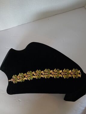 Gold Tone Green Rhinestone Leaf Costum Jewelry Bracelet